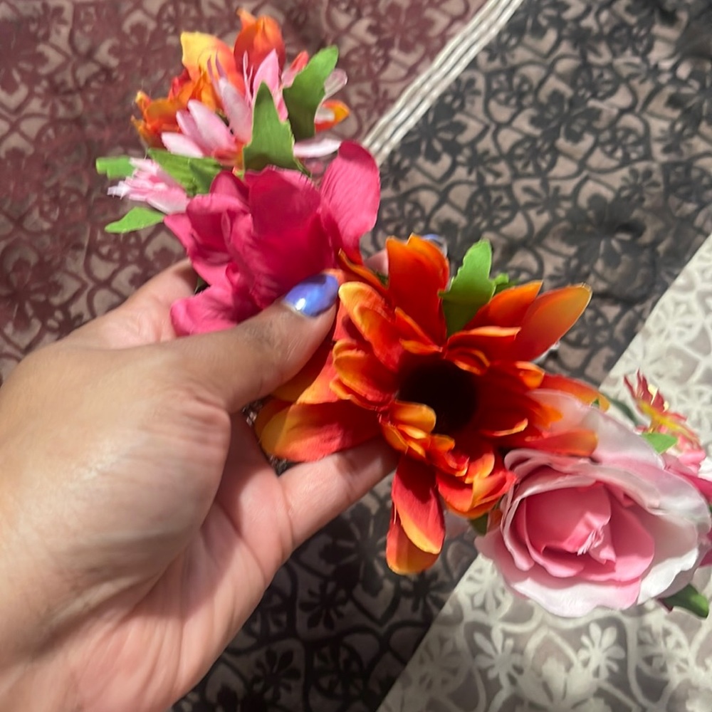 Brand new floral headband